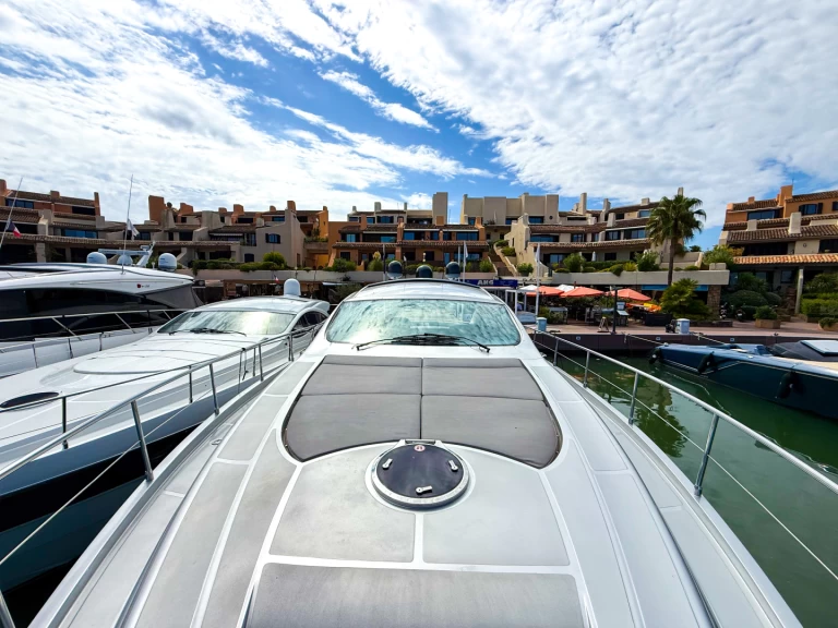 Motorboat for rent Port de Saint Tropez at the best price