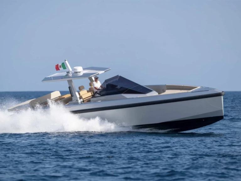 Boat rental WALLY YACHTS 48 in Port de Saint Tropez on Samboat