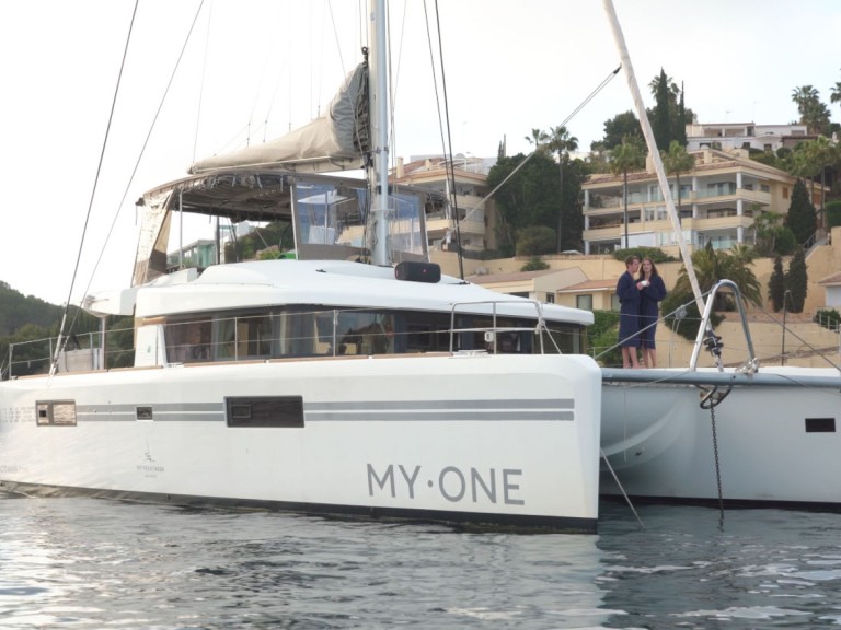 Bareboat Rental Catamaran Lagoon with a boat licence