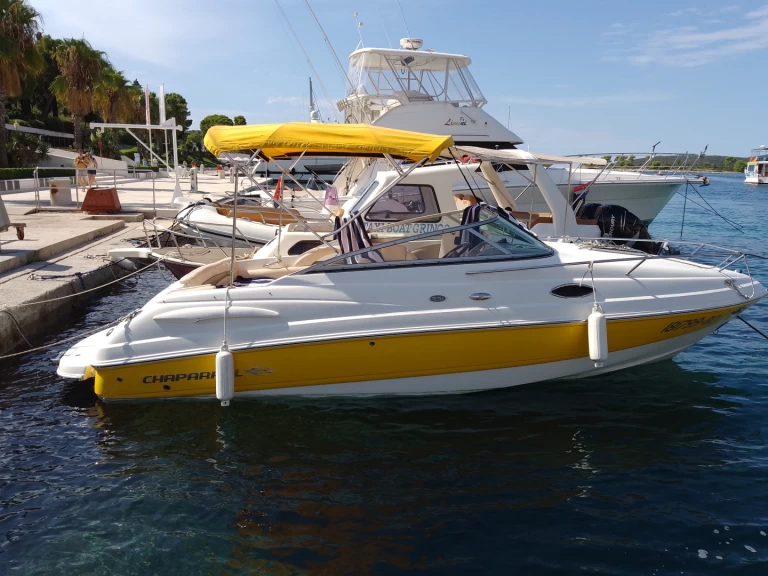 Motorboat rental in Split - Chaparral 215 ssi