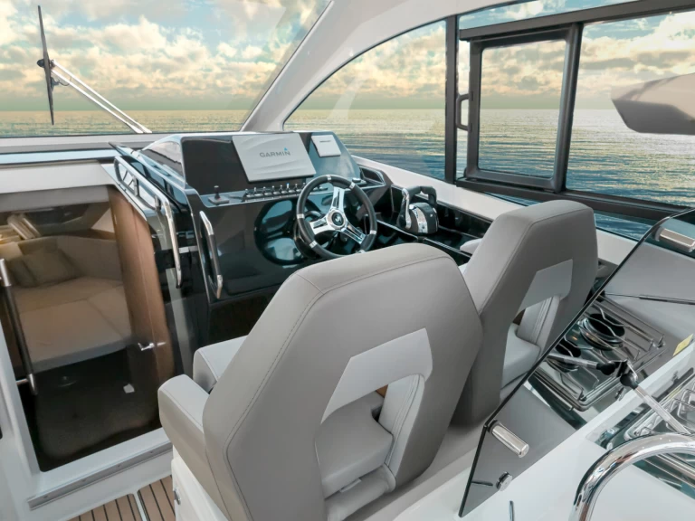 Rent a Bénéteau Gran Turismo 32 OB Barcelona