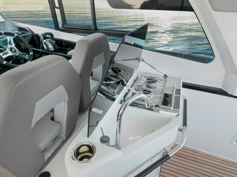 Yacht charter Barcelona cheap Gran Turismo 32 OB