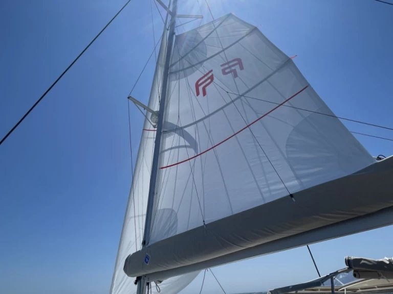 Boat rental Fountaine Pajot Elba 45 in Port de Bormes-les-Mimosas on Samboat