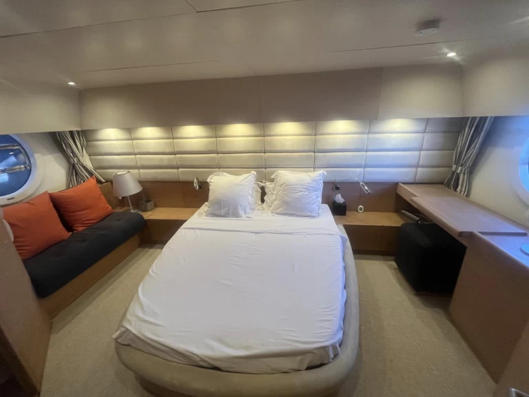 Luxury Yacht rental in Saint-Tropez - Aicon 72 SL