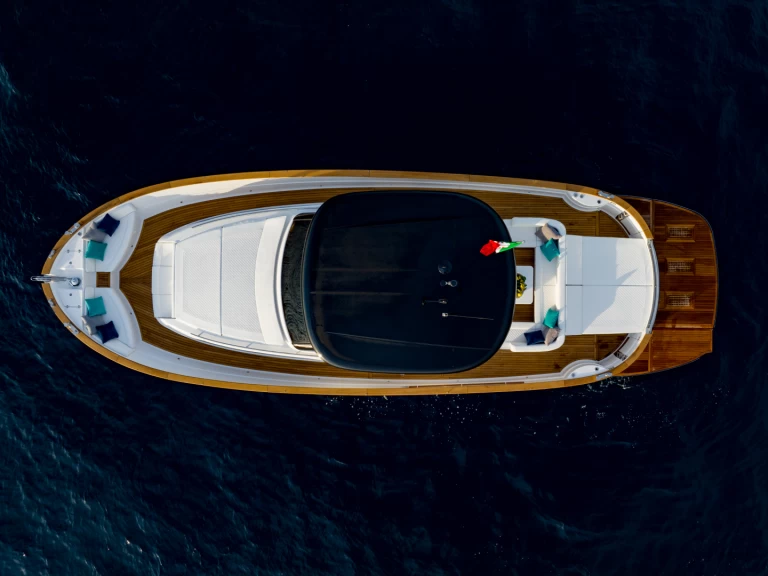 Rent a Apreamare Gozzo 45  Port de Saint Tropez