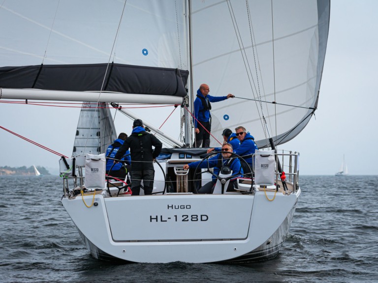 Sailboat for rent Pula at the best price