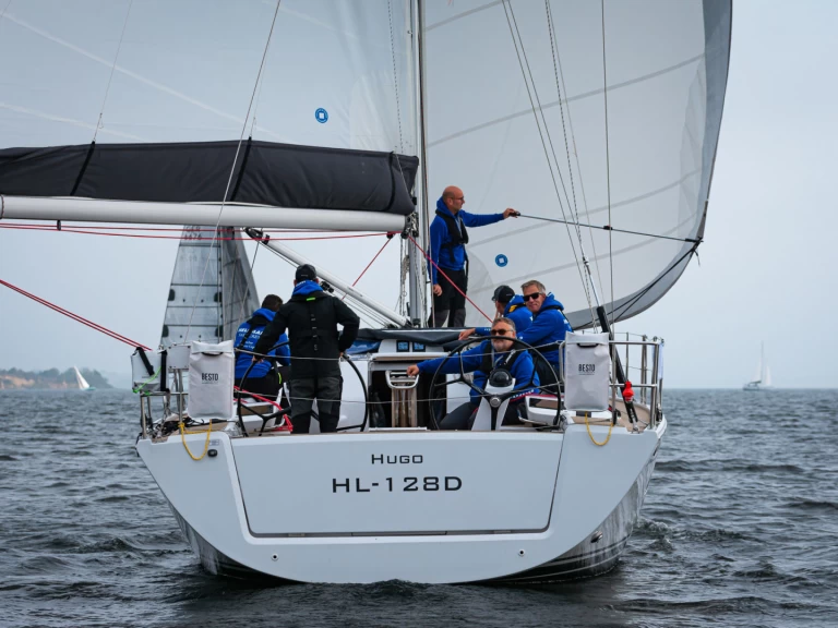 Sailboat for rent Pula at the best price