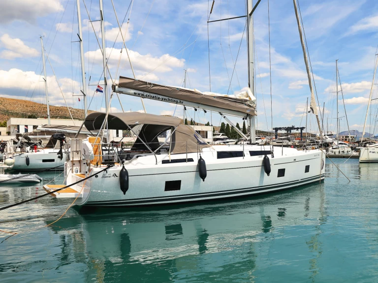 Hanse Hanse 418 charter bareboat or captained in  Seget Donji