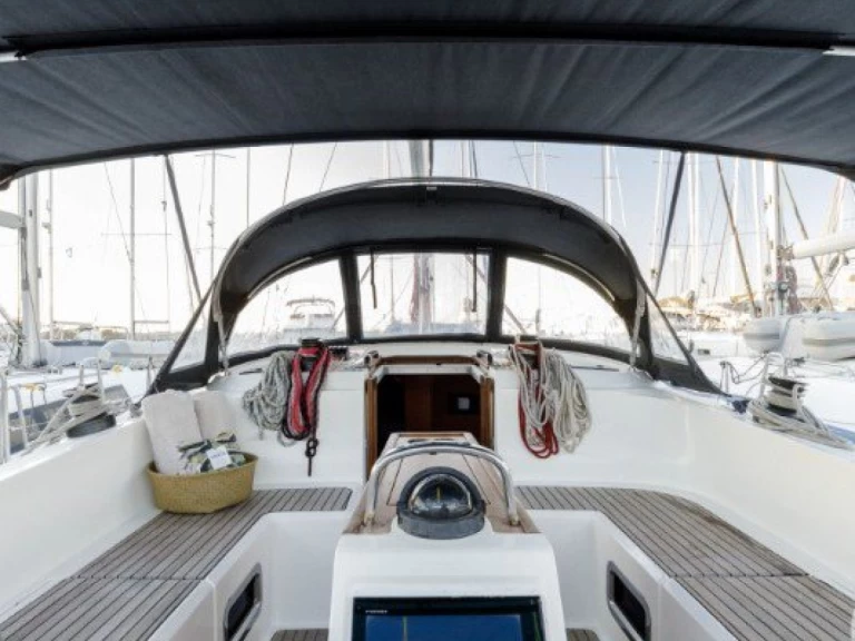 Rent a Bavaria Cruiser 46 Kos