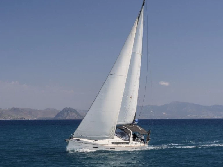 Bénéteau Oceanis 45 in Kos on SamBoat