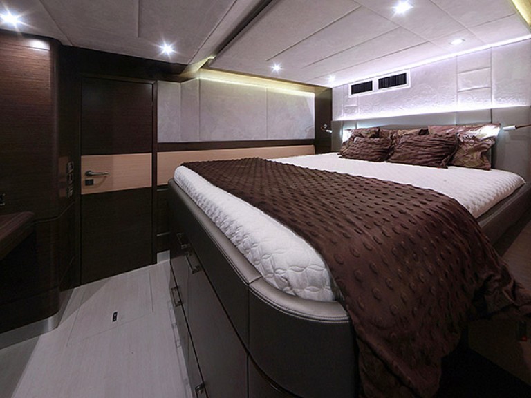 Catamaran for rent Lávrio at the best price