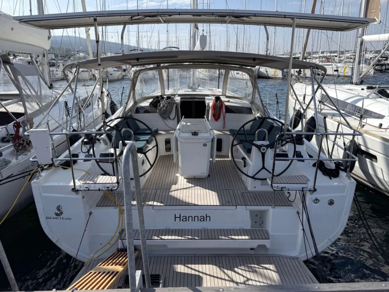 Bareboat Rental Sailboat Bénéteau with a boat licence