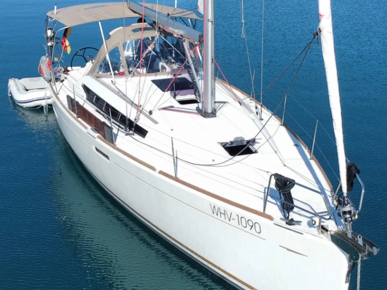 Jeanneau Sun Odyssey 389 in Pula on SamBoat