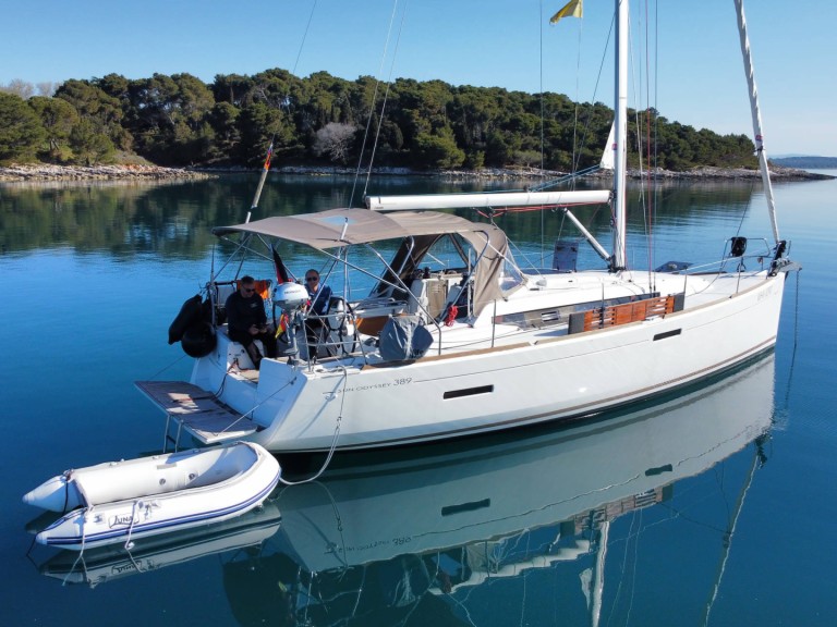 Rent a Jeanneau Sun Odyssey 389 Pula