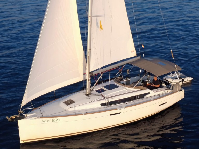 Yacht charter Pula cheap Sun Odyssey 389