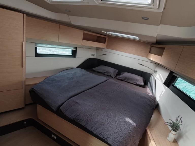 Yacht charter Pomer cheap Hanse 460