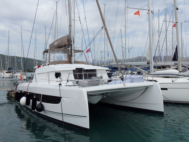 Bareboat Rental Catamaran Bali with a boat licence