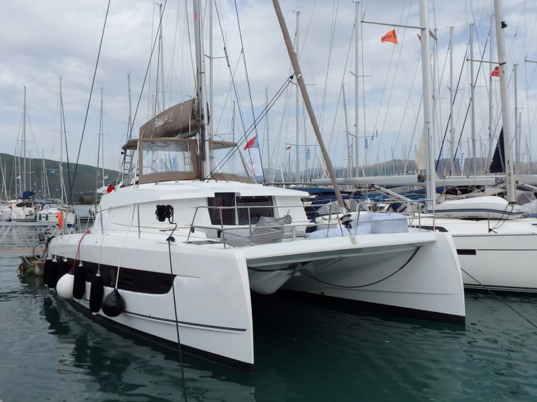Bareboat Rental Catamaran Bali with a boat licence