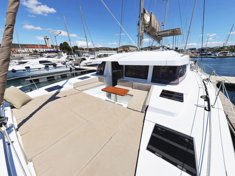 Yacht charter Šibenik cheap Bali 4.4