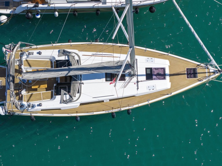 Bareboat Rental Sailboat Hanse with a boat licence