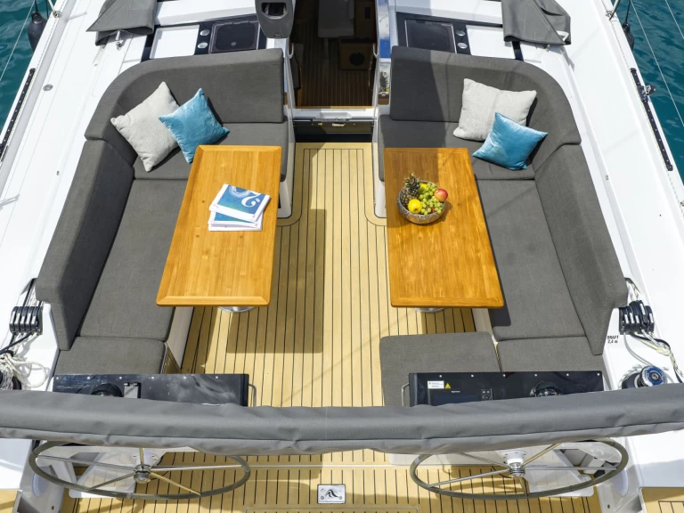 Bareboat Rental Sailboat Hanse with a boat licence