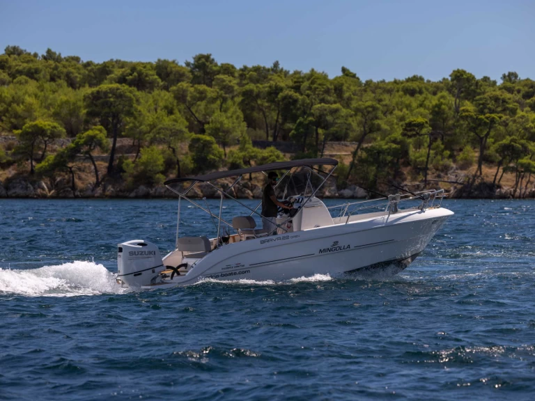Bareboat Rental Motorboat Mingolla with a boat licence
