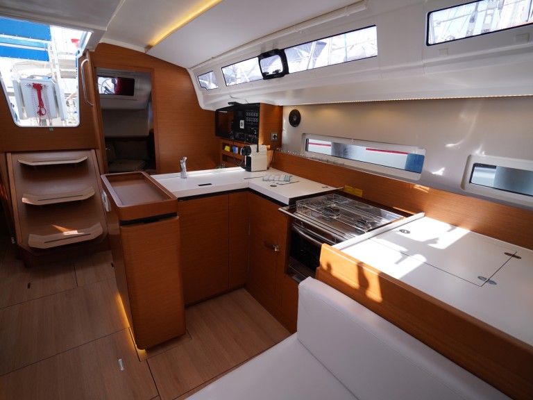 Bareboat Rental Sailboat Jeanneau with a boat licence