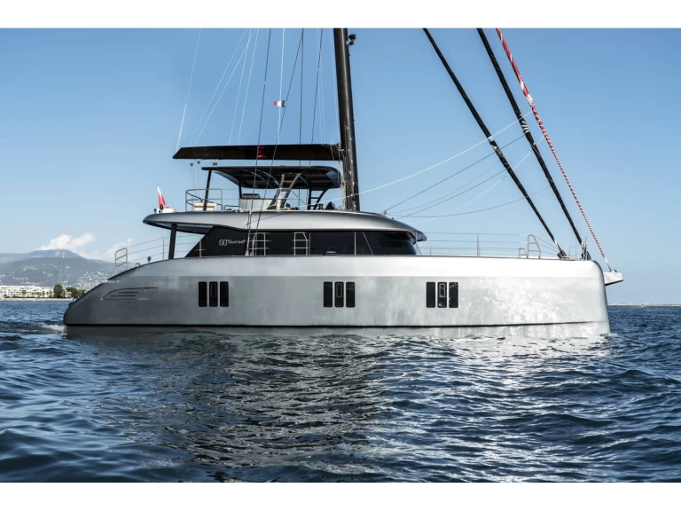 Boat rental Sunreef Sunreef 60 in Alimos on Samboat