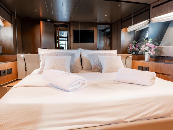 Rent a Bluegame Bluegame BG74 Punat