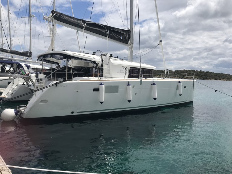 Bareboat Rental Catamaran Lagoon with a boat licence