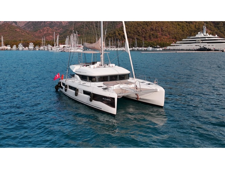 Bareboat Rental Catamaran Lagoon with a boat licence