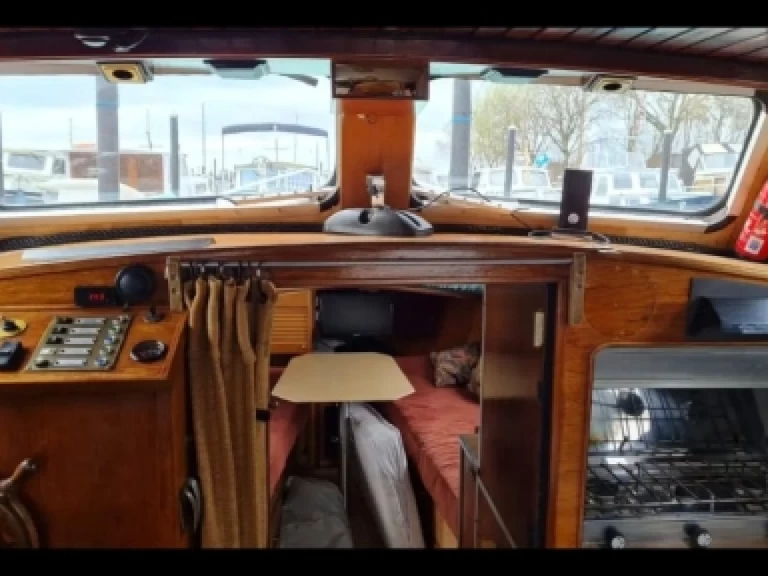 Boat rental peereboom kruiser kruiser in World on Samboat