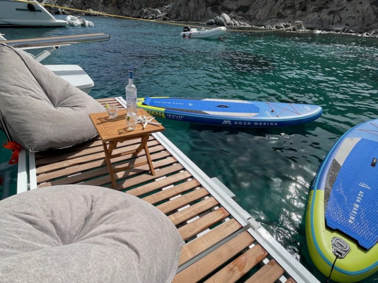 Boat rental Lagoon Lagoon 46 in Alimos on Samboat