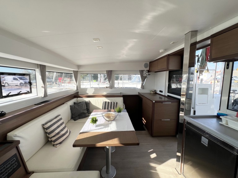 Rent a Lagoon Lagoon 40 Alimos