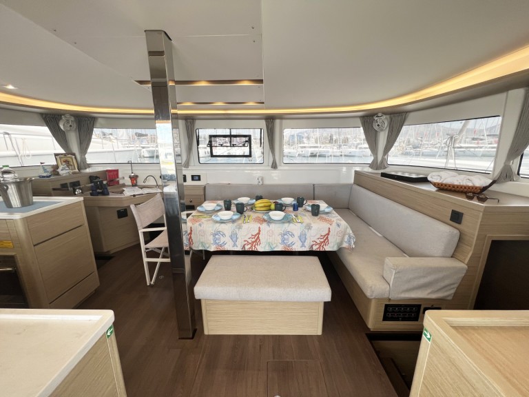 Catamaran rental in Alimos - Lagoon Lagoon 46