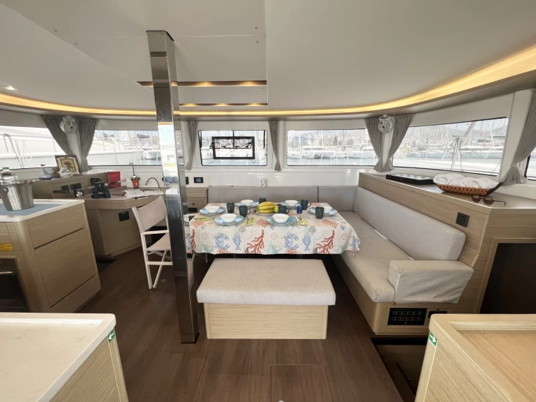 Catamaran rental in Alimos - Lagoon Lagoon 46