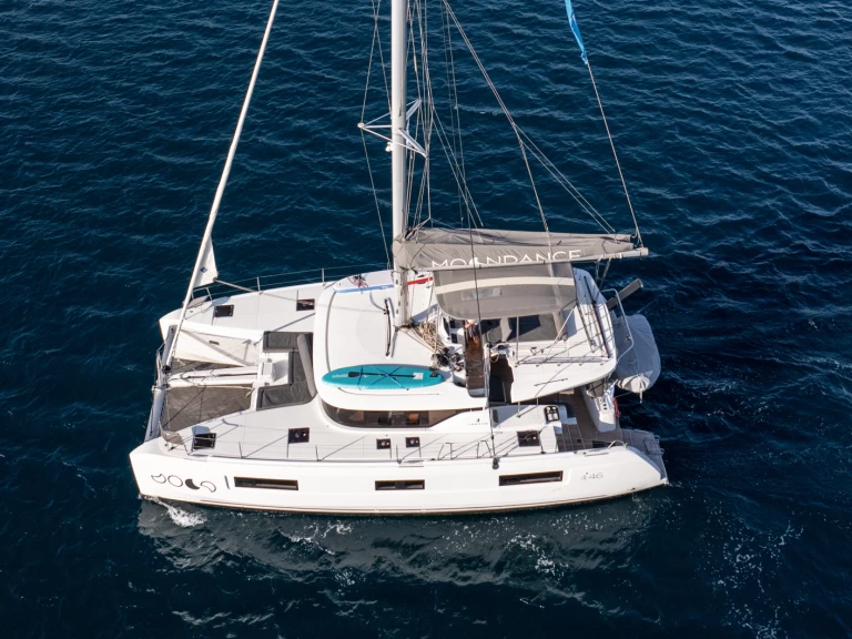 Boat rental Lagoon Lagoon 46 in Alimos on Samboat