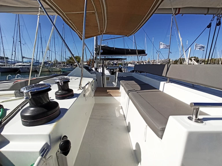 Catamaran rental in Alimos - Lagoon Lagoon 450 F