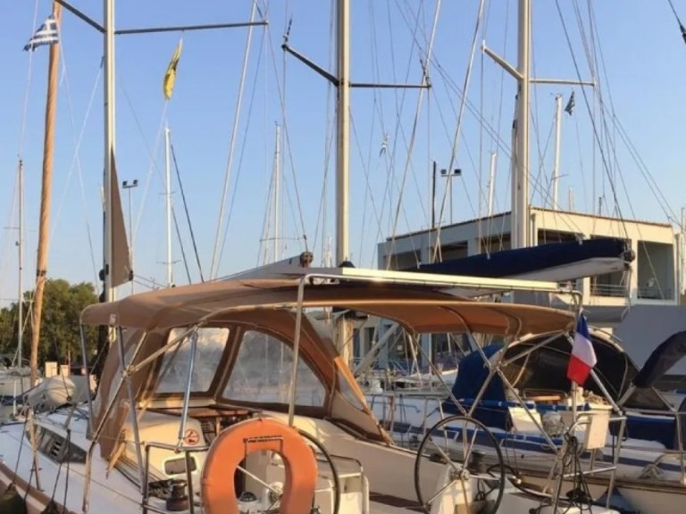 Sailboat rental with or without captain Jeanneau Lefkáda