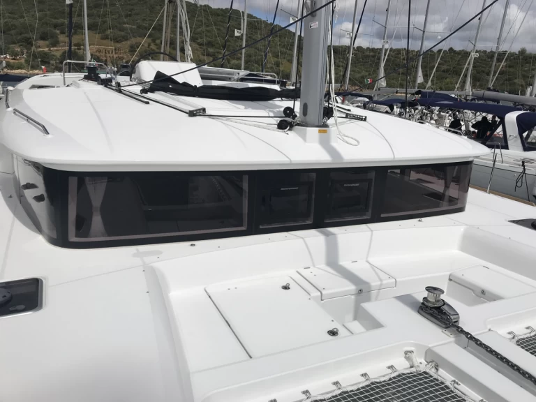 Catamaran rental in Cugnana Verde - Lagoon Lagoon 450 F