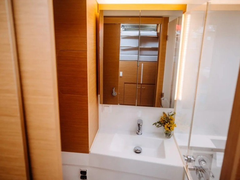 Catamaran for rent Lefkáda at the best price