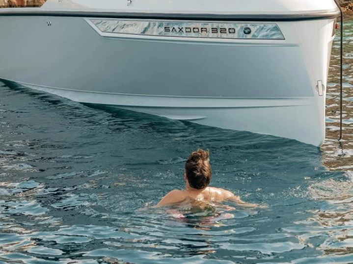 Bareboat Rental Motorboat Saxdor with a boat licence