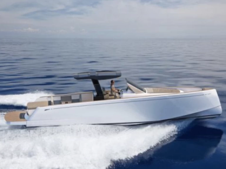 Pardo Yachts Pardo 43 in Port de Saint Tropez on SamBoat