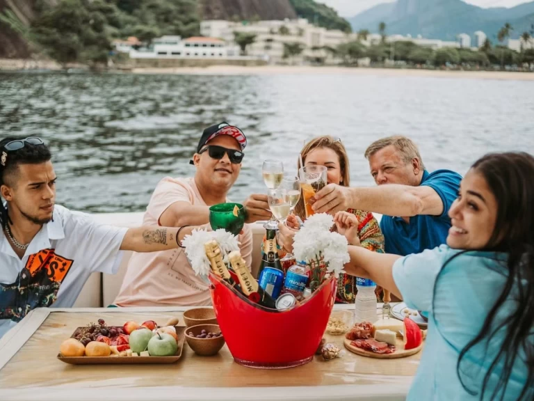 Bareboat Rental Motorboat Cobra with a boat licence