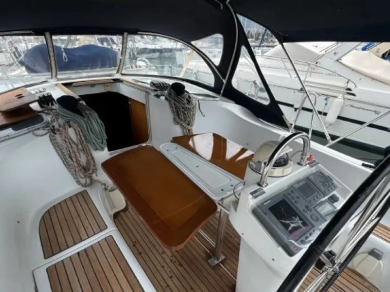Sailboat rental in Spain - Bénéteau Oceanis 423 Clipper