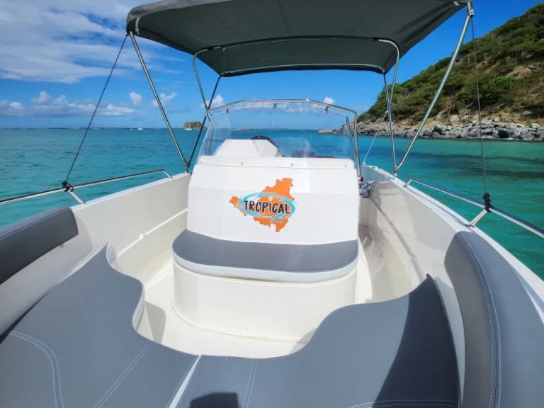 Boat rental Pacific Craft Pacific Craft 625 Open in Marigot on Samboat
