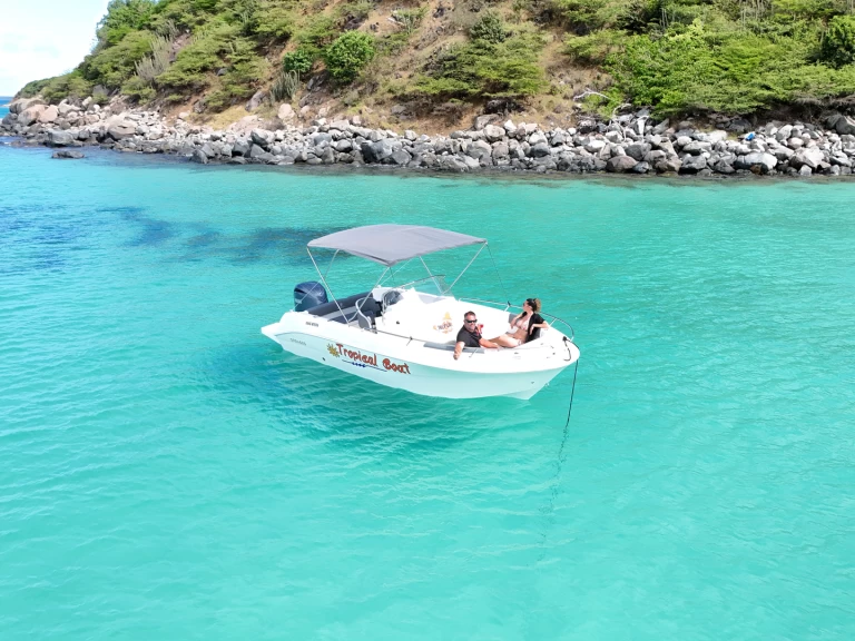 Rent a Pacific Craft Pacific Craft 625 Open Marigot