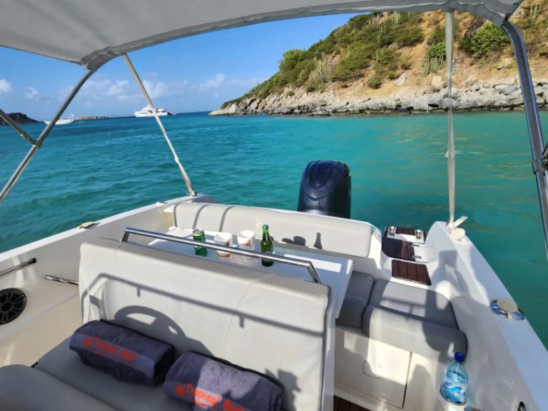 Rent a Pacific Craft Pacific Craft 650 Marigot