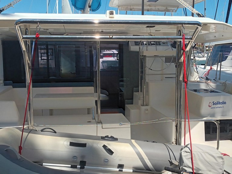 Leopard Catamarans / Robertson & Caine Leopard 40 charter bareboat or captained in  Furnari