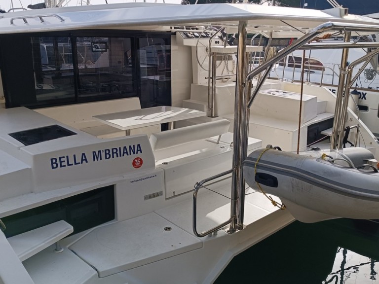 Catamaran rental in Furnari - Leopard Catamarans / Robertson & Caine Leopard 40